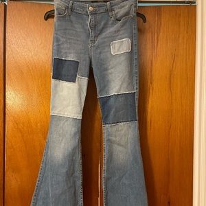 Hollister high rise flare 7S w28 L29